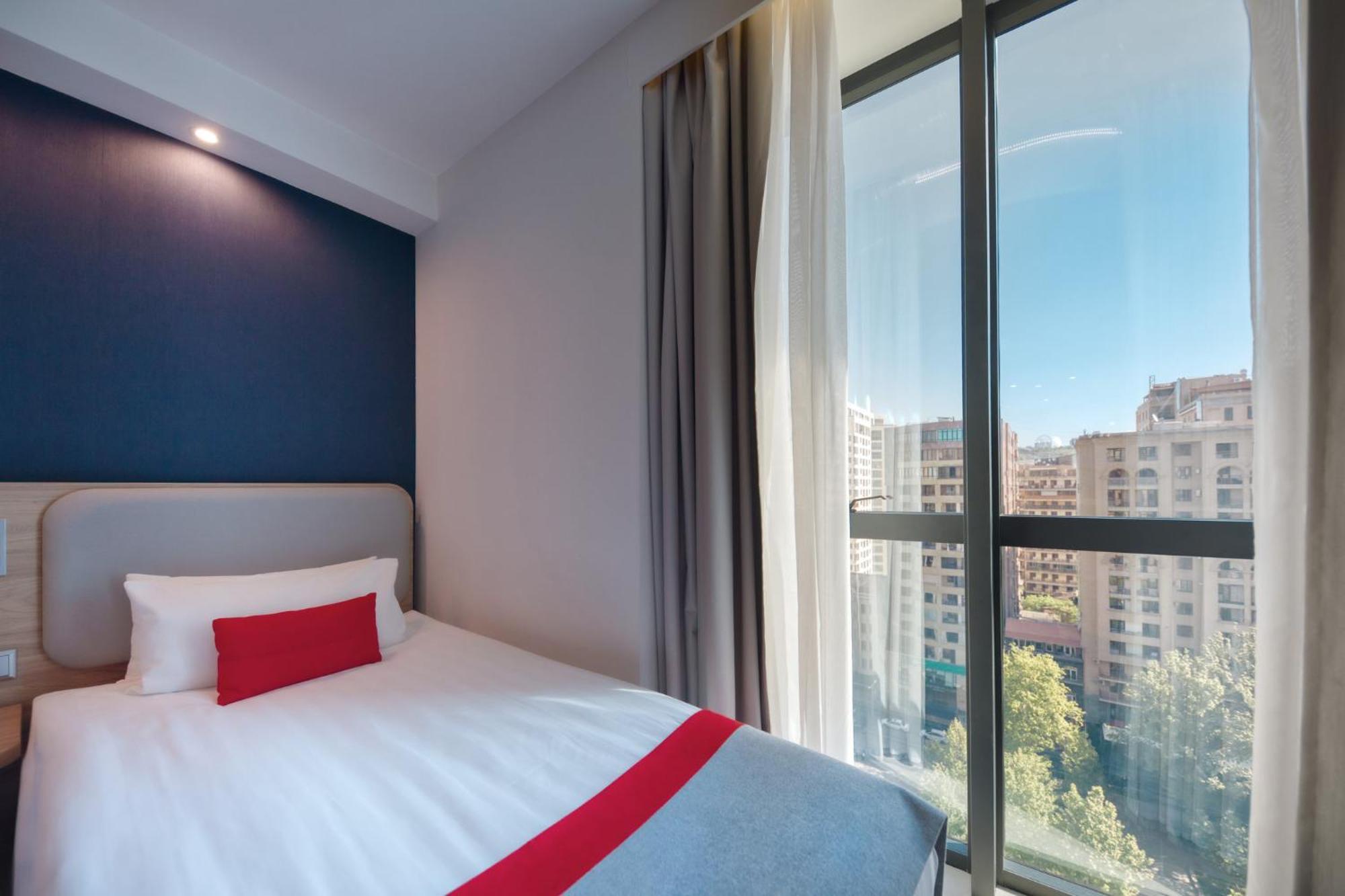 Holiday Inn Express - Yerevan By Ihg Екстер'єр фото