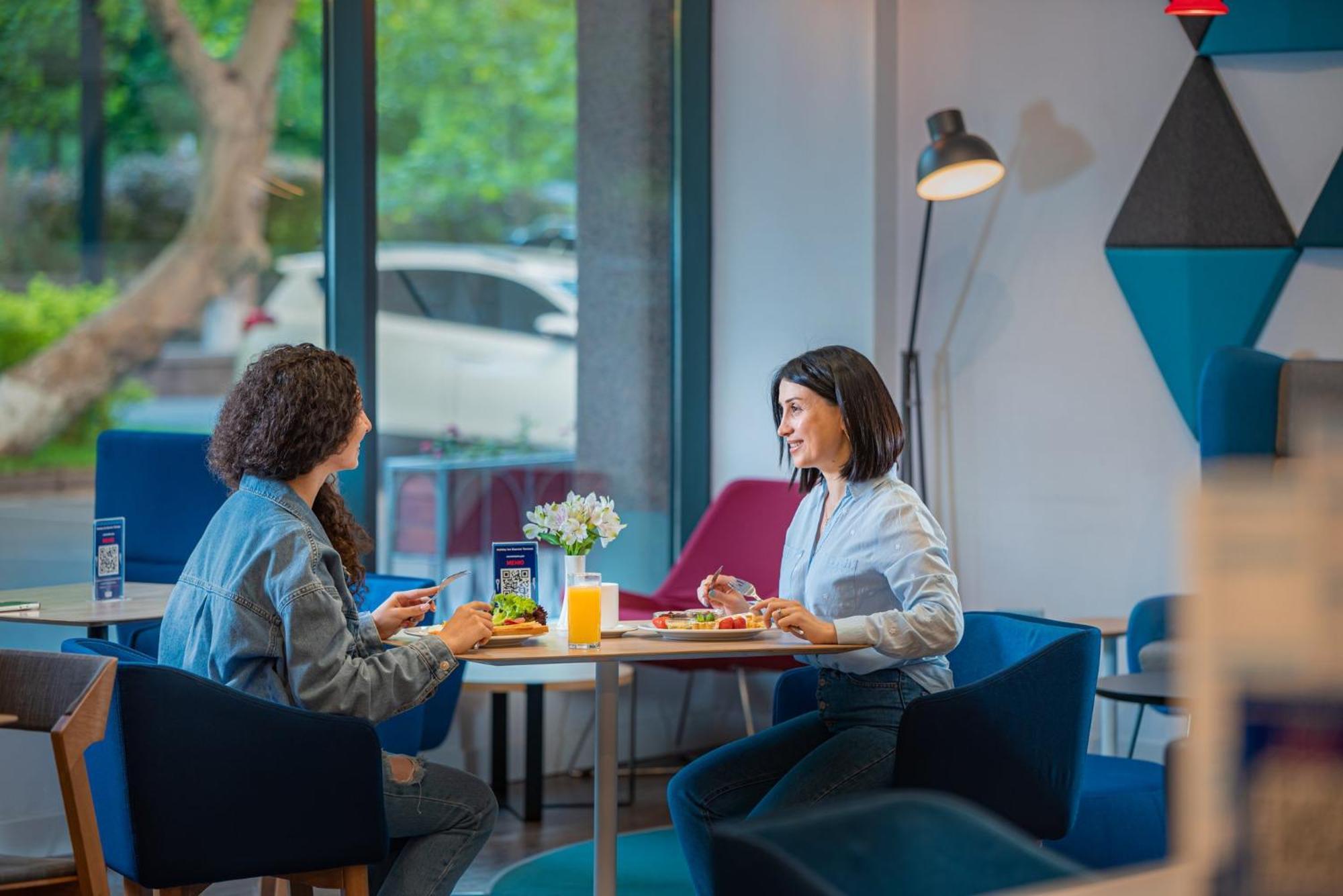Holiday Inn Express - Yerevan By Ihg Екстер'єр фото