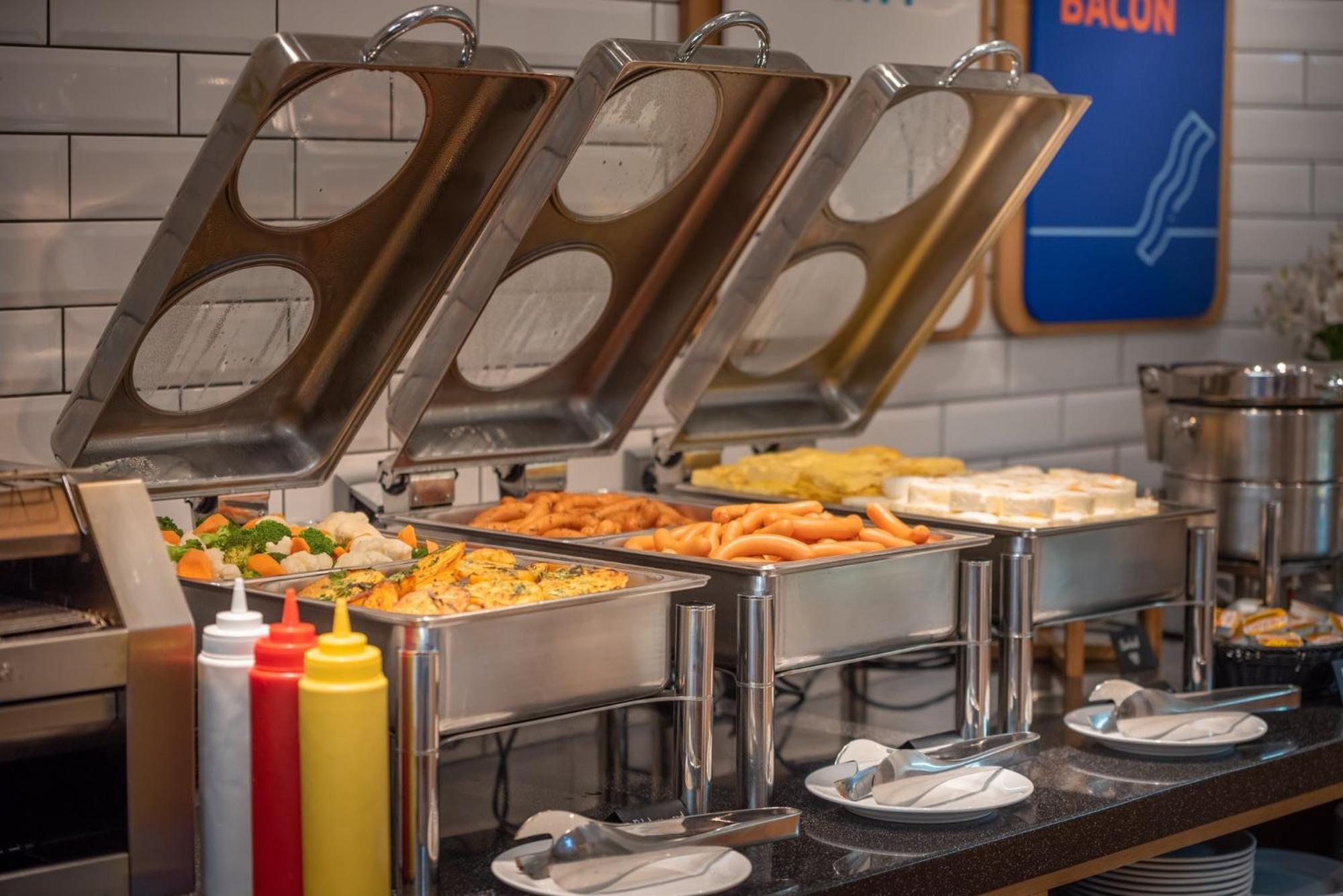Holiday Inn Express - Yerevan By Ihg Екстер'єр фото
