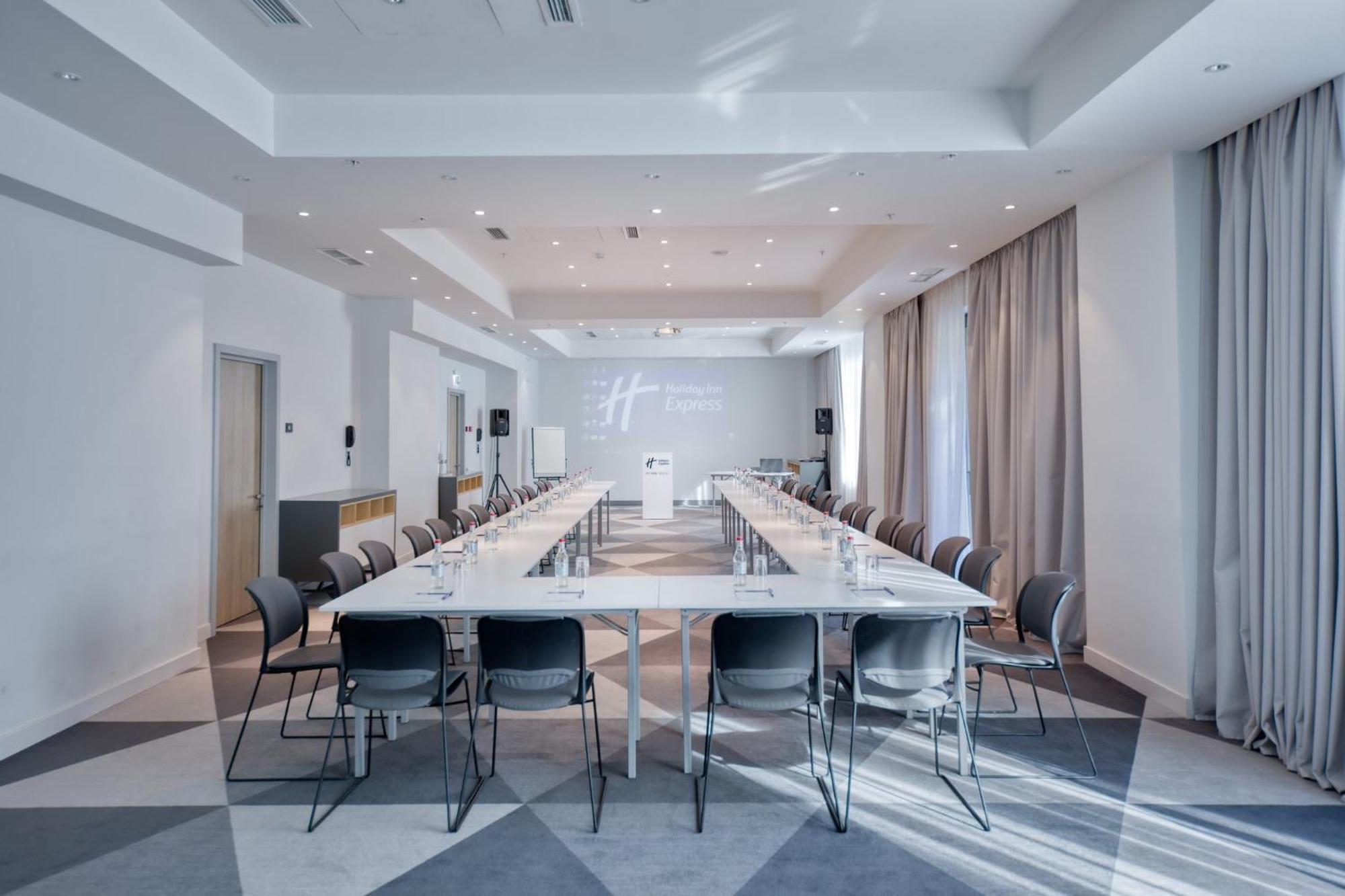 Holiday Inn Express - Yerevan By Ihg Екстер'єр фото