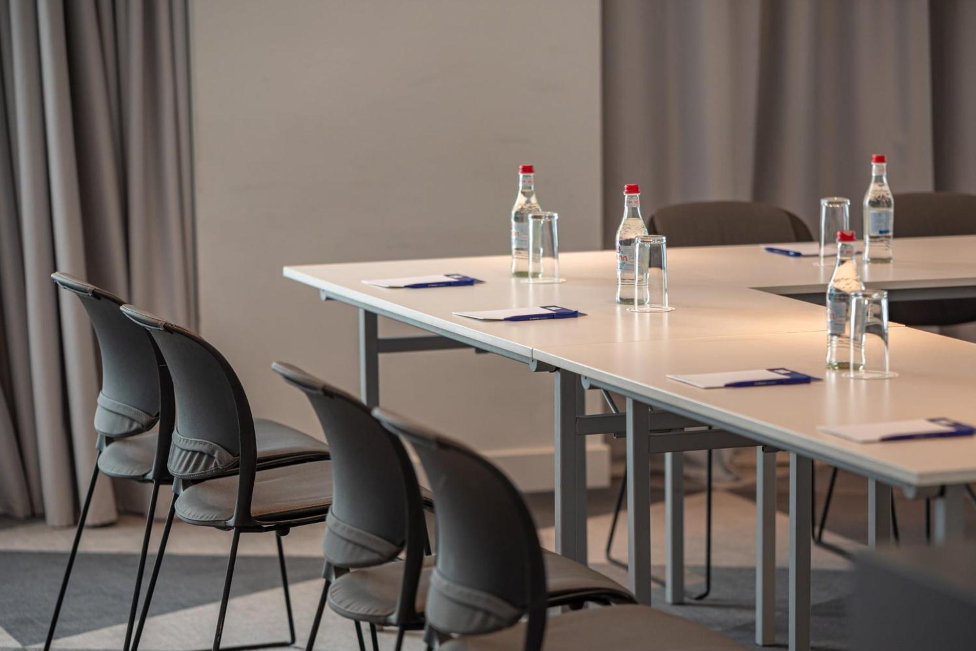 Holiday Inn Express - Yerevan By Ihg Екстер'єр фото