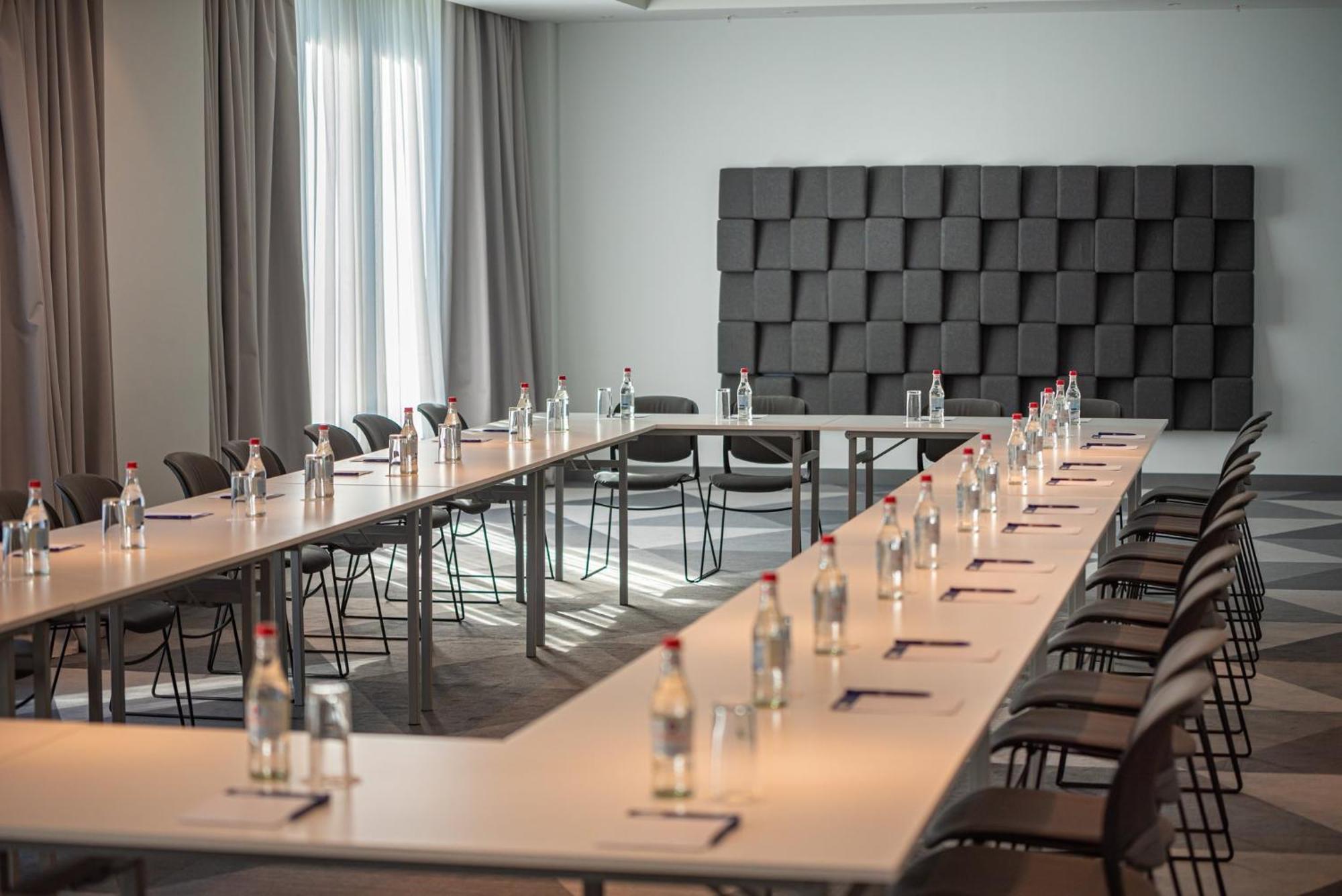 Holiday Inn Express - Yerevan By Ihg Екстер'єр фото